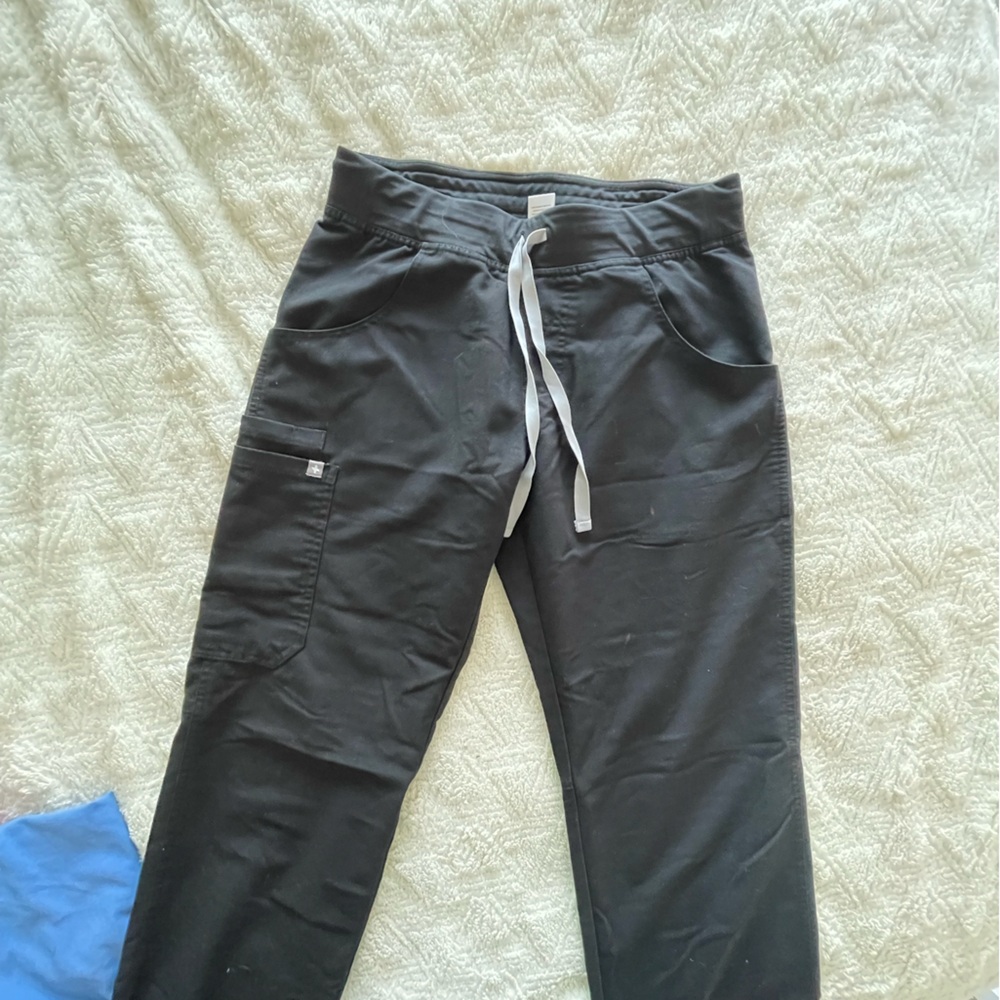 Kade Cargo Figs Scrubs - Black (S)